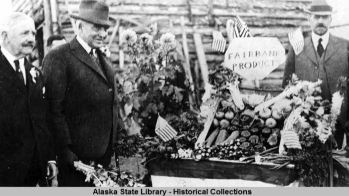 Alaska State Library, Marguerite Bone Wilcox. Photographs, 1923 ASL-PCA-70 Gov. Bone, left, with President Harding as they inspect a display of vegetables grown in Fairbanks; unidentified man, right